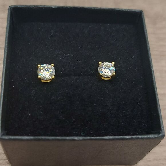 Gold 0.5 Carat Moissanite 925 Silver Sterling Stud Earrings - Picture 5 of 10